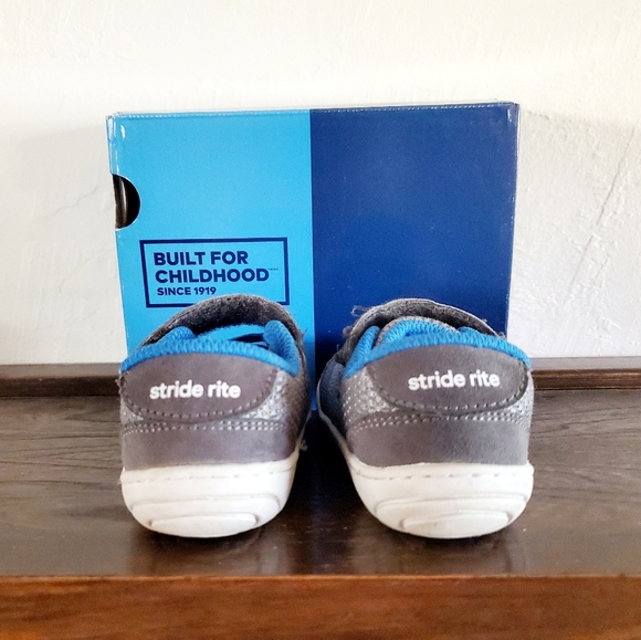 Stride Rite Sneakers - Picture 6 of 12